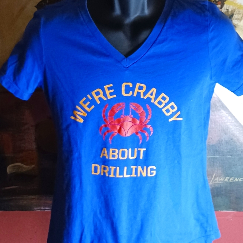 Very Cute Tee Shirt With A  Crab